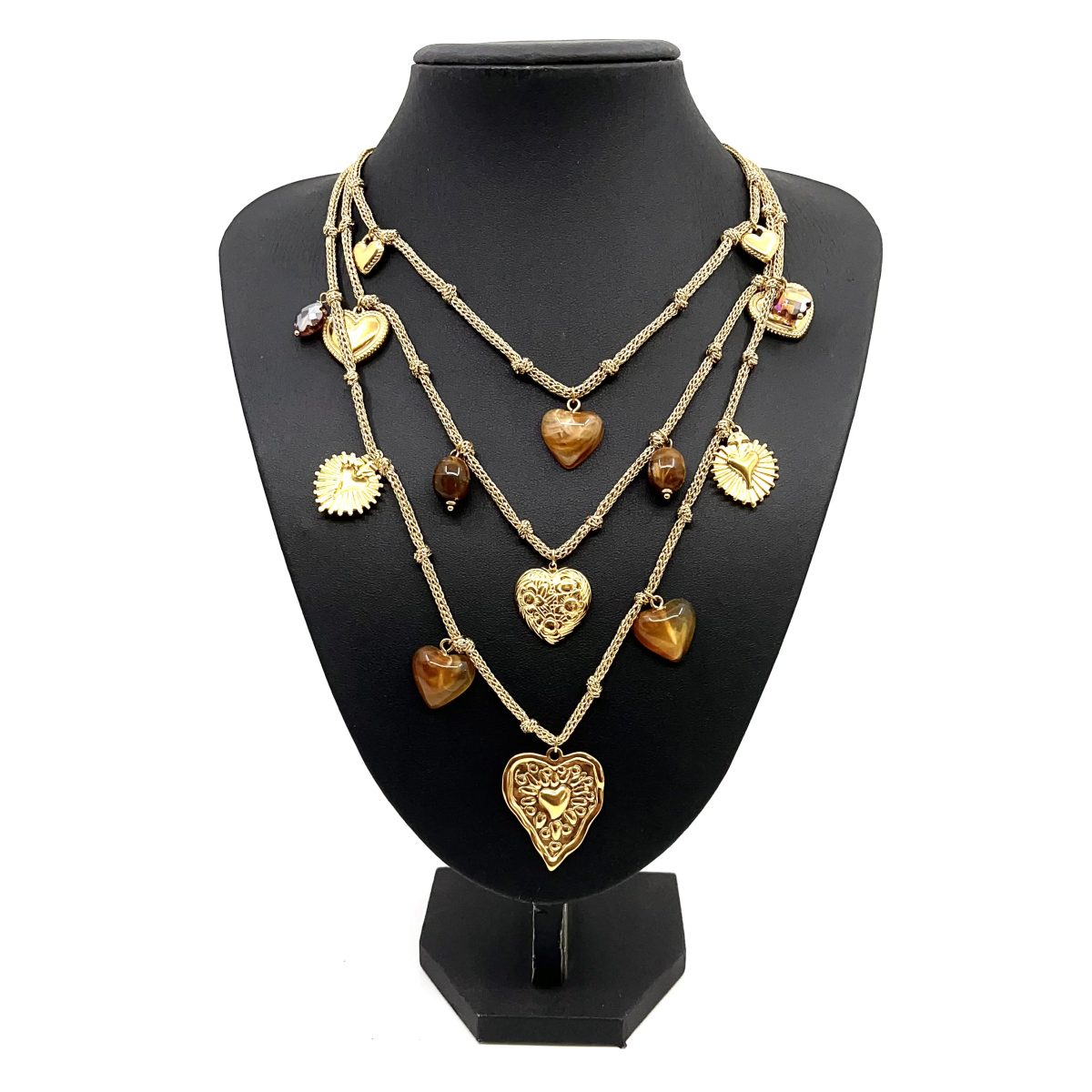 Layering κολιέ με charms