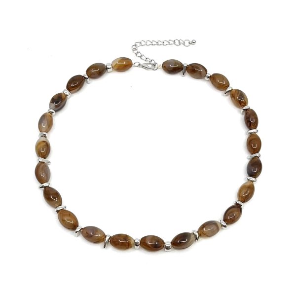 Κοντό κολιέ με καφέ χάντρες