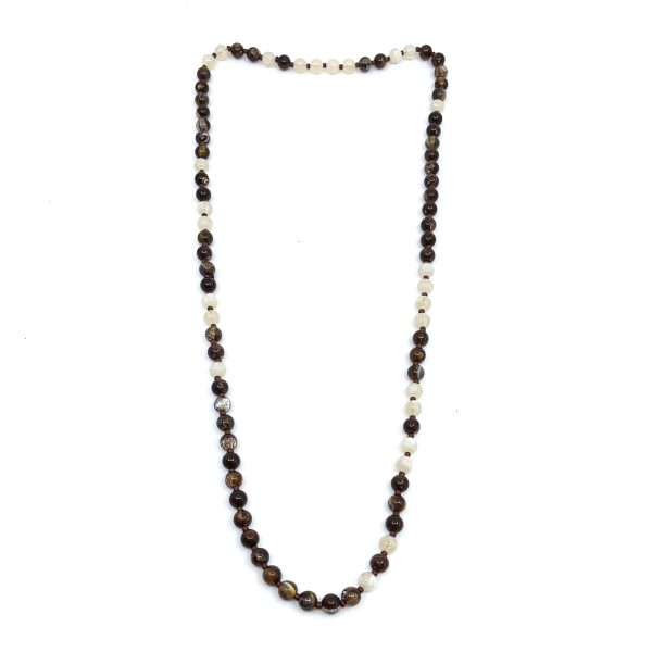 Κολιέ μακρύ με καφέ και εκρού χάντρες